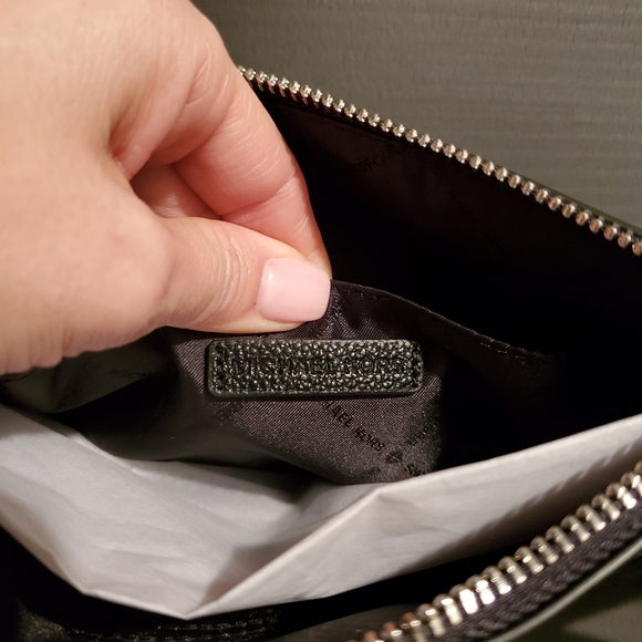 Michael Kors Jet Set Travel Clutch Wristlet - Picture 5 of 6